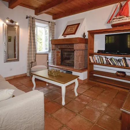 Amazing In With House A Mountain View * Sotta