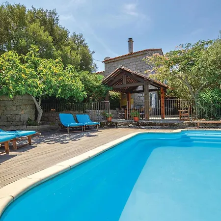 Amazing In With House A Mountain View Holiday home Sotta